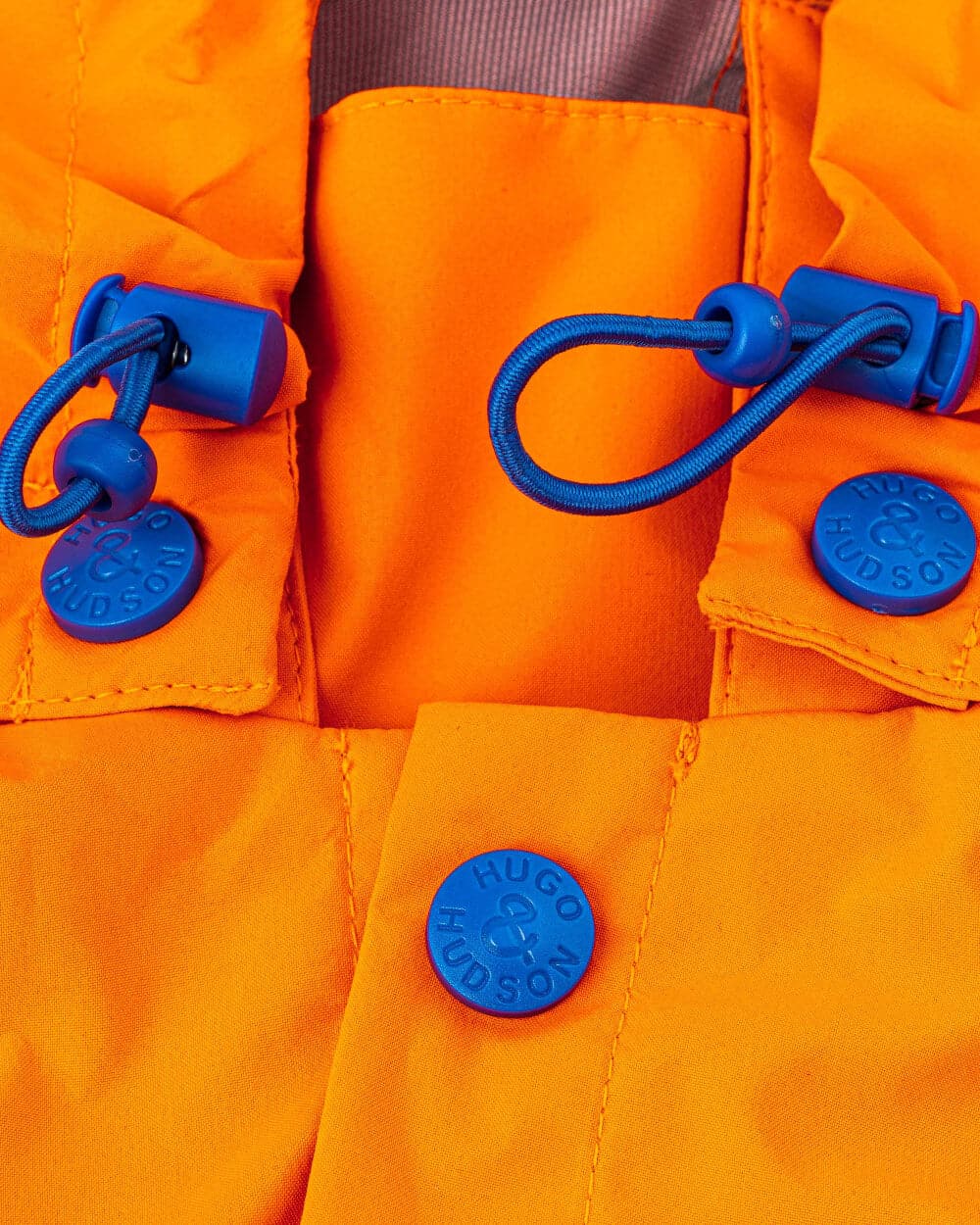 Jacheta cu elemente reflectorizante